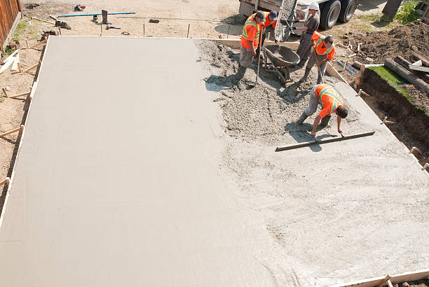 Best Concrete Pool Decks in Bel Ridge, MO